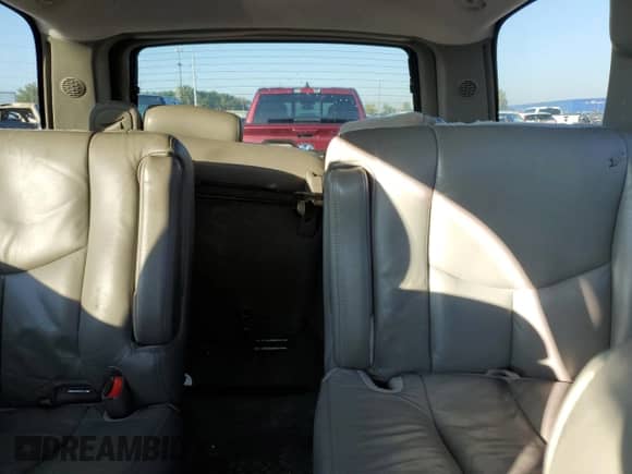 2004 Chevrolet Tahoe LT с VIN 1GNEC13Z74R239907, выставлен на аукционе Copart как лот 72053955 с пробегом 280 414 миль миль и Чистый • Clean title. История ставок и продаж доступна на DreamBid. Изображение 10.