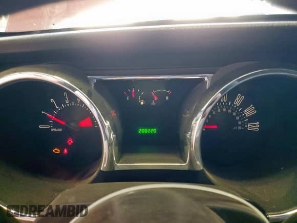 2008 Ford Mustang Deluxe with VIN 1ZVHT80N985106463, listed as a Copart auction lot 68001835 with 208,220 mi miles and Salvage title. Bid and sale history available at DreamBid. Image 9.