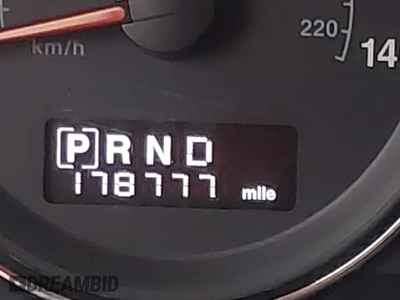 2008 Jeep Commander Sport с VIN 1J8HG48NX8C172027, выставлен на аукционе IAAI как лот 42756337 с пробегом 178 777 миль миль и . История ставок и продаж доступна на DreamBid. Изображение 15.