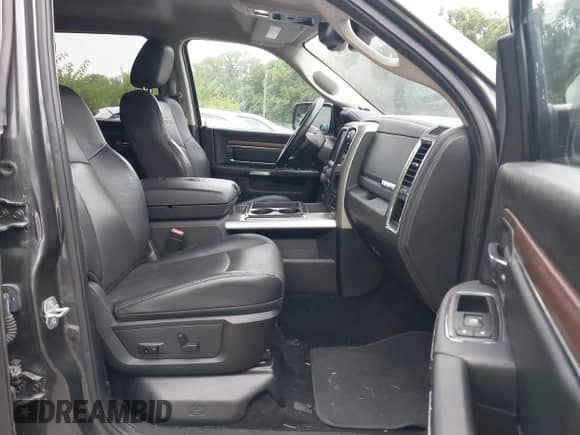 2015 Ram 1500 Laramie с VIN 1C6RR7VT0FS534421, выставлен на аукционе IAAI как лот 39895326 с пробегом 120 437 миль миль и . История ставок и продаж доступна на DreamBid. Изображение 5.