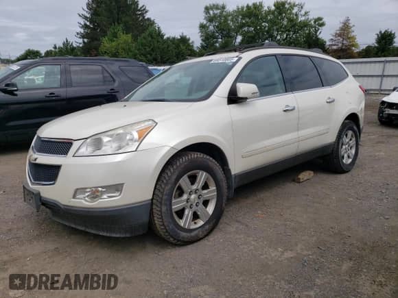2012 Chevrolet Traverse 1LT z VIN 1GNKVGED9CJ201139, wystawiony jako Copart lot #69310805 z przebiegiem 95 078 mil mil oraz Szkoda całkowita • Salvage title. Historia ofert i sprzedaży dostępna na DreamBid. Obrazek 1.