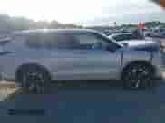 2024 Mitsubishi Outlander SE с VIN JA4J3VA83RZ043098, выставлен на аукционе IAAI как лот 43182397 с пробегом 18 886 миль миль и . История ставок и продаж доступна на DreamBid. Изображение 13.