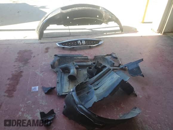 2010 Honda Accord EX with VIN 1HGCS1B72AA009013, listed as a Copart auction lot 85302365 with 139,064 mi miles and Salvage title. Bid and sale history available at DreamBid. Image 12.