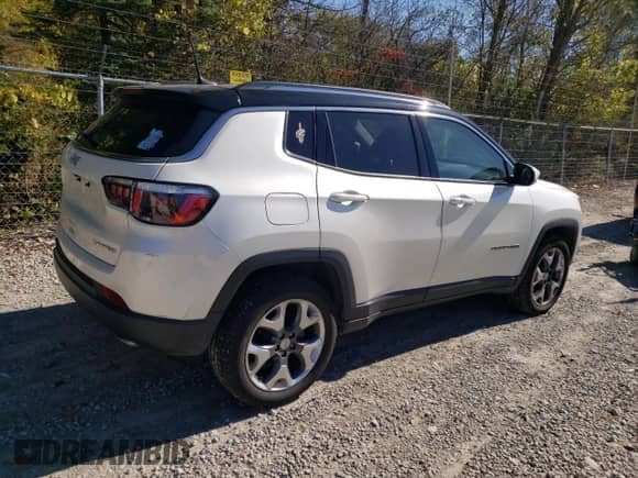 2019 Jeep Compass Limited with VIN 3C4NJDCB6KT629954, listed as a Copart auction lot 82418815 with 90,579 mi miles and Salvage title. Bid and sale history available at DreamBid. Image 3.