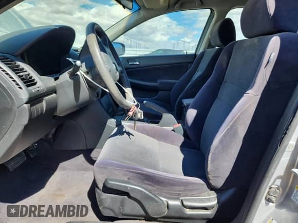 2005 Honda Accord LX с VIN JHMCM56425C005343, выставлен на аукционе Copart как лот 81578705 с пробегом 200 454 миль миль и Списание • Salvage title. История ставок и продаж доступна на DreamBid. Изображение 7.