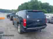 2008 Chevrolet Tahoe 3LT z VIN 1GNFC13048R194047, wystawiony jako IAAI lot #42403106 z przebiegiem 271 158 mil mil oraz . Historia ofert i sprzedaży dostępna na DreamBid. Obrazek 3.