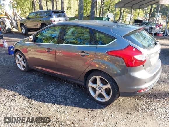 2012 Ford Focus Titanium с VIN 1FAHP3N22CL213454, выставлен на аукционе IAAI как лот 43452421 с пробегом 148 662 миль миль и . История ставок и продаж доступна на DreamBid. Изображение 3.