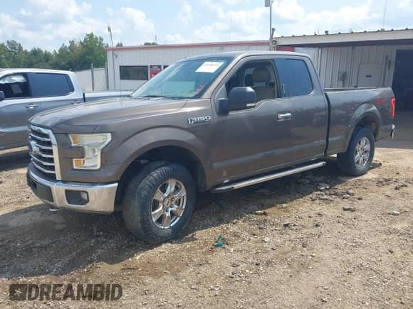 2016 Ford F-150 XLT с VIN 1FTFX1EF3GFB93731, выставлен на аукционе IAAI как лот 43150153 с пробегом Не указан миль и . История ставок и продаж доступна на DreamBid. Изображение 23.