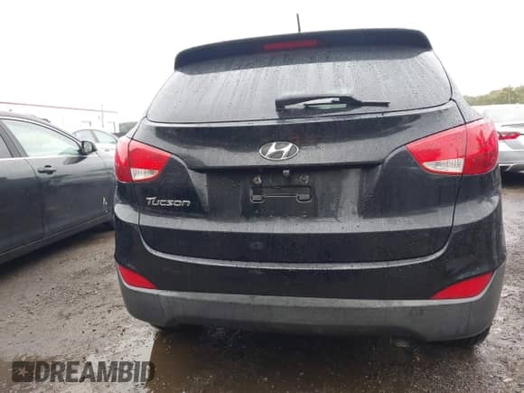 2015 Hyundai Tucson SE with VIN KM8JU3AG0FU064364, listed as a IAAI auction lot 43380228 with 202,350 mi miles and . Bid and sale history available at DreamBid. Image 16.