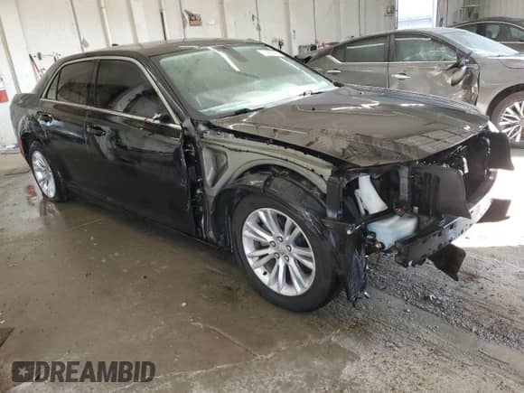 2016 Chrysler 300 Limited с VIN 2C3CCAAG4GH298567, выставлен на аукционе Copart как лот 71459355 с пробегом 117 580 миль миль и Списание • Salvage title. История ставок и продаж доступна на DreamBid. Изображение 4.