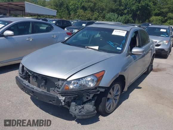 2012 Honda Accord EX z VIN 1HGCP2F77CA218641, wystawiony jako IAAI lot #43186491 z przebiegiem 224 619 mil mil oraz . Historia ofert i sprzedaży dostępna na DreamBid. Obrazek 2.