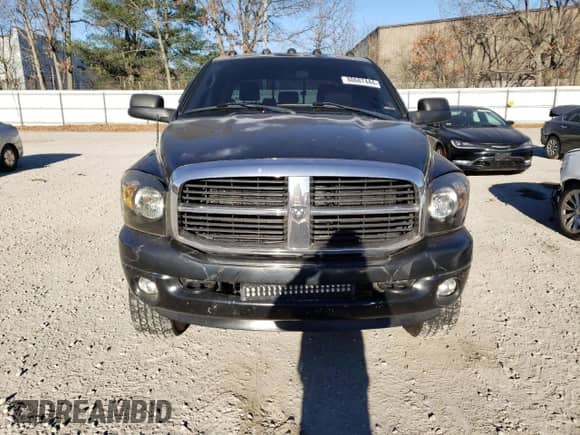 2006 Dodge 2500 SLT z VIN 3D7KS29D26G207326, wystawiony jako Copart lot #80687444 z przebiegiem 215 036 mil mil oraz Czysty tytuł • Clean title. Historia ofert i sprzedaży dostępna na DreamBid. Obrazek 5.