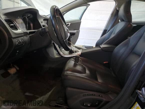 2014 Volvo S60 T5 z VIN YV1612FH6E2276916, wystawiony jako Copart lot #69001855 z przebiegiem 121 441 mil mil oraz Szkoda całkowita • Salvage title. Historia ofert i sprzedaży dostępna na DreamBid. Obrazek 7.