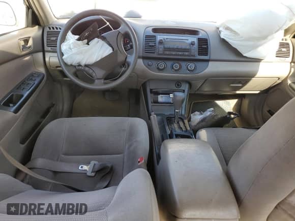 2005 Toyota Camry LE with VIN 4T1BE32KX5U528490, listed as a Copart auction lot 81983485 with 149,622 mi miles and Salvage title. Bid and sale history available at DreamBid. Image 8.
