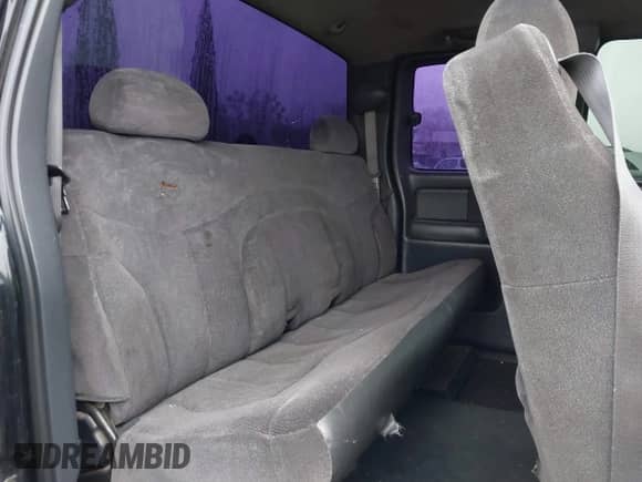 2002 GMC Sierra 1500 SLE с VIN 1GTEC19V32Z256472, выставлен на аукционе IAAI как лот 41512555 с пробегом 283 040 миль миль и . История ставок и продаж доступна на DreamBid. Изображение 8.
