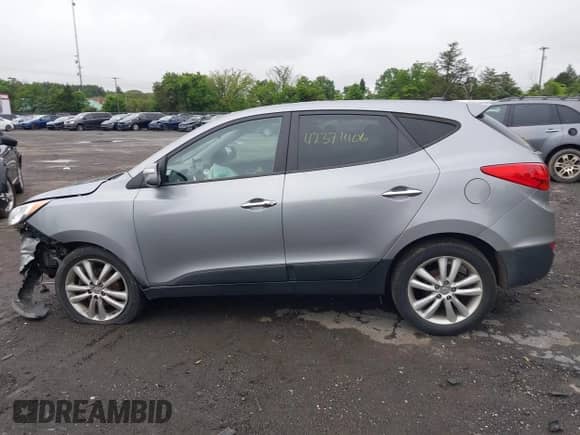 2013 Hyundai Tucson Limited с VIN KM8JU3AC7DU675454, выставлен на аукционе IAAI как лот 42371406 с пробегом 84 385 миль миль и . История ставок и продаж доступна на DreamBid. Изображение 14.