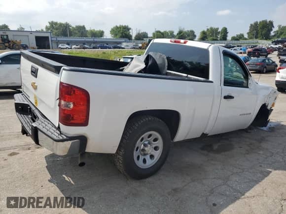 2013 Chevrolet Silverado 1500 Work Truck z VIN 1GCNCPEX6DZ387408, wystawiony jako Copart lot #68918755 z przebiegiem 171 170 mil mil oraz Szkoda całkowita • Salvage title. Historia ofert i sprzedaży dostępna na DreamBid. Obrazek 3.