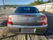 2008 Chrysler 300 Limited с VIN 2C3KK33G68H155032, выставлен на аукционе Copart как лот 70201115 с пробегом 177 092 миль миль и Списание • Salvage title. История ставок и продаж доступна на DreamBid. Изображение 6.