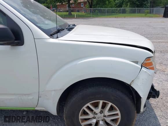 2017 Nissan Frontier SV с VIN 1N6AD0CWXHN725934, выставлен на аукционе IAAI как лот 42423041 с пробегом 332 737 миль миль и . История ставок и продаж доступна на DreamBid. Изображение 22.