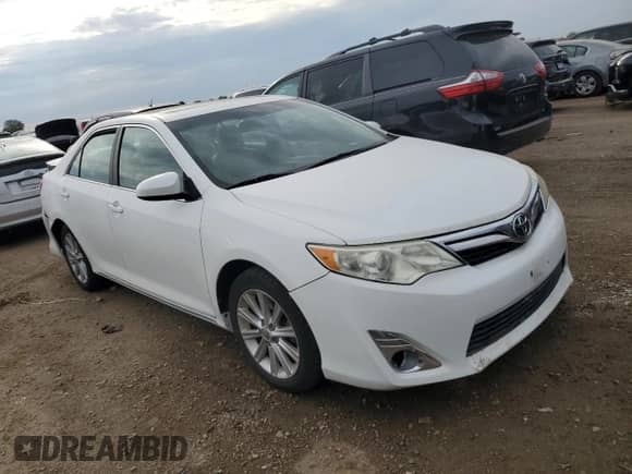 2014 Toyota Camry XLE with VIN 4T4BF1FK7ER371650, listed as a Copart auction lot 86322665 with 155,069 mi miles and Salvage title. Bid and sale history available at DreamBid. Image 4.