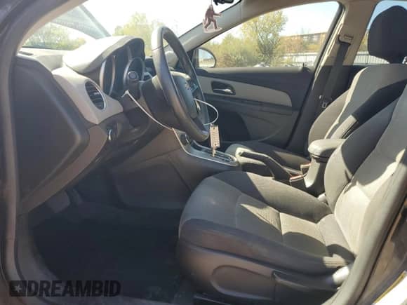 2014 Chevrolet Cruze LS with VIN 1G1PA5SH6E7239314, listed as a Copart auction lot 84470285 with 64,285 mi miles and Clean title. Bid and sale history available at DreamBid. Image 7.