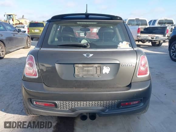 2013 MINI Hardtop S with VIN WMWSV3C54DT393473, listed as a IAAI auction lot 42925892 with 164,418 mi miles and . Bid and sale history available at DreamBid. Image 16.
