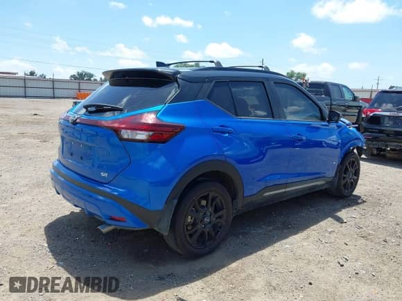 2024 Nissan Kicks SR с VIN 3N1CP5DV6RL485372, выставлен на аукционе IAAI как лот 42535915 с пробегом 32 898 миль миль и . История ставок и продаж доступна на DreamBid. Изображение 4.