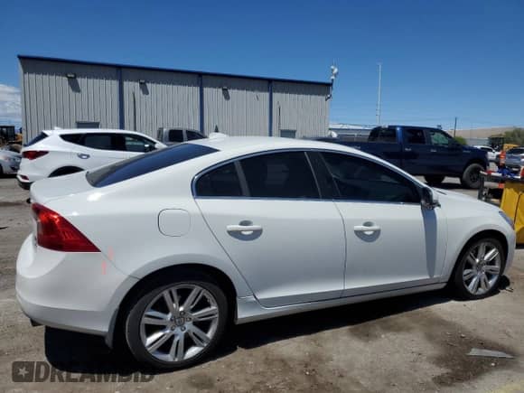 2013 Volvo S60 T6 R-Design Platinum с VIN YV1902FHXD2179720, выставлен на аукционе Copart как лот 56236895 с пробегом 150 128 миль миль и Списание • Salvage title. История ставок и продаж доступна на DreamBid. Изображение 3.