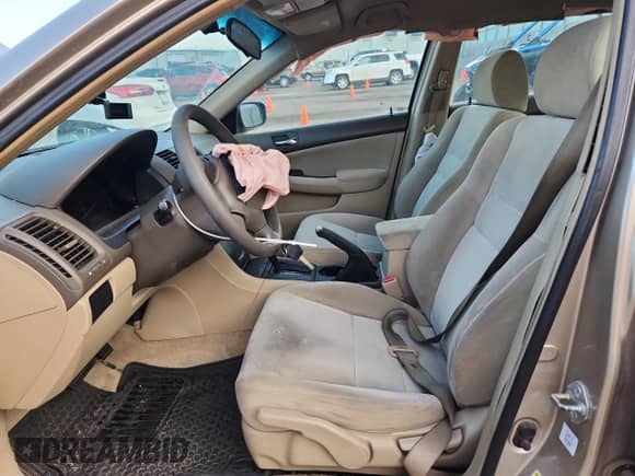 2005 Honda Accord LX z VIN 1HGCM56495A079793, wystawiony jako Copart lot #86521475 z przebiegiem 127 971 mil mil oraz Szkoda całkowita • Salvage title. Historia ofert i sprzedaży dostępna na DreamBid. Obrazek 7.