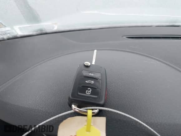 2011 Volkswagen Tiguan SE z VIN WVGAV7AX9BW534166, wystawiony jako IAAI lot #41146905 z przebiegiem 118 095 mil mil oraz . Historia ofert i sprzedaży dostępna na DreamBid. Obrazek 11.