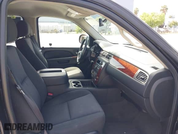 2013 Chevrolet Tahoe LS with VIN 1GNSKAE07DR355208, listed as a IAAI auction lot 42095090 with 159,409 mi miles and . Bid and sale history available at DreamBid. Image 5.