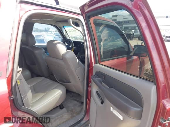 2003 Chevrolet Tahoe Z71 с VIN 1GNEK13Z73R253680, выставлен на аукционе IAAI как лот 43311713 с пробегом 265 386 миль миль и . История ставок и продаж доступна на DreamBid. Изображение 8.