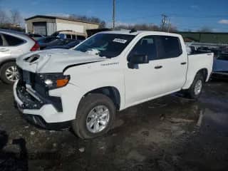 2024 Chevrolet Silverado 1500 Work Truck z VIN 3GCPDAEK6RG308169, wystawiony jako Copart lot #89408665 z przebiegiem 530 mil mil oraz Szkoda całkowita • Salvage title. Historia ofert i sprzedaży dostępna na DreamBid. Obrazek 1.