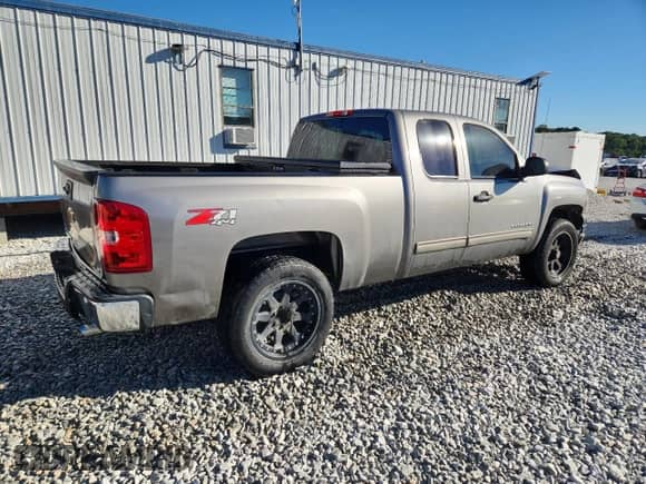 2013 Chevrolet Silverado 1500 LT z VIN 1GCRKSE74DZ262236, wystawiony jako Copart lot #86266165 z przebiegiem 176 514 mil mil oraz Szkoda całkowita • Salvage title. Historia ofert i sprzedaży dostępna na DreamBid. Obrazek 3.