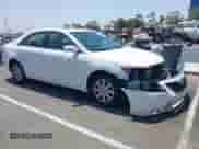 2008 Toyota Camry LE z VIN 4T1BE46K78U763160, wystawiony jako IAAI lot #42643908 z przebiegiem 259 370 mil mil oraz . Historia ofert i sprzedaży dostępna na DreamBid. Obrazek 1.