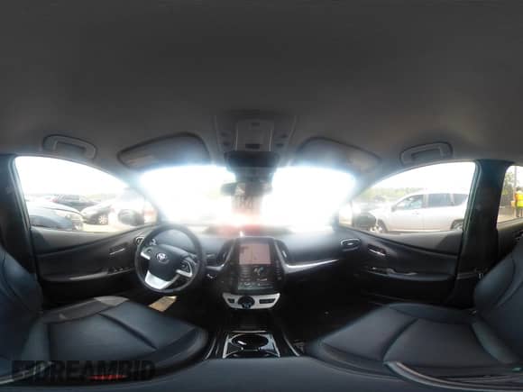 2018 Toyota Prius Plus z VIN JTDKARFP7J3100143, wystawiony jako IAAI lot #42271298 z przebiegiem 55 583 mil mil oraz . Historia ofert i sprzedaży dostępna na DreamBid. Obrazek 19.