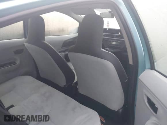 2012 Toyota Prius One z VIN JTDKDTB34C1030199, wystawiony jako IAAI lot #43250891 z przebiegiem 379 119 mil mil oraz . Historia ofert i sprzedaży dostępna na DreamBid. Obrazek 8.