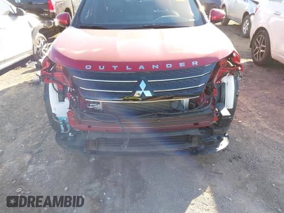 2023 Mitsubishi Outlander SEL with VIN JA4J4VA86PZ044725, listed as a IAAI auction lot 41211848 with 10,886 mi miles and . Bid and sale history available at DreamBid. Image 6.