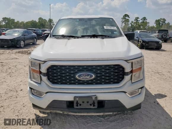 2022 Ford F-150 XL z VIN 1FTEW1CP0NKD93044, wystawiony jako Copart lot #80708725 z przebiegiem 55 516 mil mil oraz Szkoda całkowita • Salvage title. Historia ofert i sprzedaży dostępna na DreamBid. Obrazek 5.