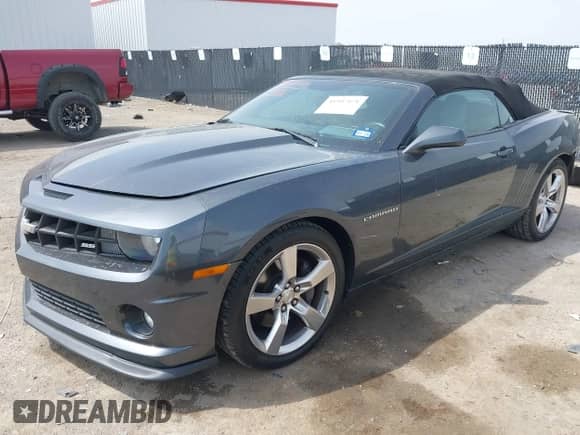 2011 Chevrolet Camaro 2SS z VIN 2G1FK3DJ1B9154646, wystawiony jako IAAI lot #41937471 z przebiegiem 58 877 mil mil oraz . Historia ofert i sprzedaży dostępna na DreamBid. Obrazek 2.