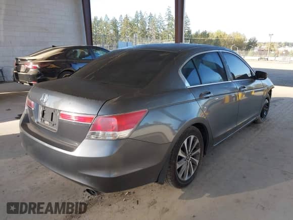 2012 Honda Accord LX с VIN 1HGCP2F33CA096261, выставлен на аукционе IAAI как лот 43406244 с пробегом 129 418 миль миль и . История ставок и продаж доступна на DreamBid. Изображение 4.