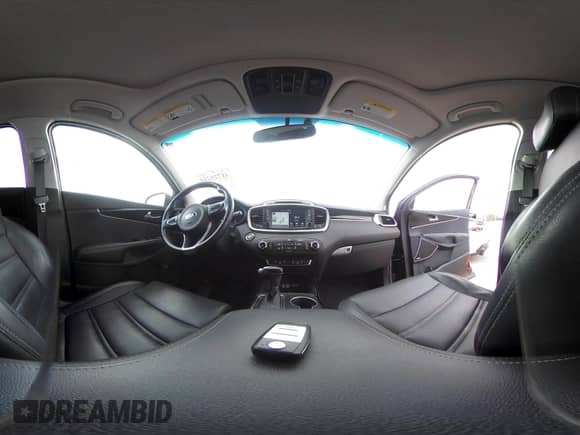 2017 Kia Sorento SXL с VIN 5XYPK4A53HG254253, выставлен на аукционе IAAI как лот 41729210 с пробегом 52 119 миль миль и . История ставок и продаж доступна на DreamBid. Изображение 18.