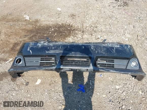 2014 Toyota Camry L with VIN 4T1BF1FK8EU829691, listed as a IAAI auction lot 43259501 with 183,260 mi miles and . Bid and sale history available at DreamBid. Image 12.