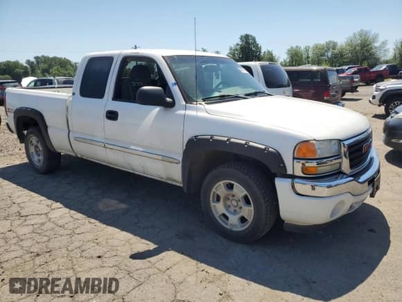 2006 GMC Sierra 1500 SLT with VIN 1GTEK19B36Z258351, listed as a Copart auction lot 60077965 with 334,910 mi miles and Clean title. Bid and sale history available at DreamBid. Image 4.