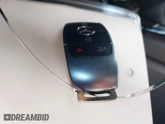 2020 Mercedes-Benz CLA 250 z VIN WDD5J4GB6LN061268, wystawiony jako IAAI lot #43109829 z przebiegiem 134 135 mil mil oraz . Historia ofert i sprzedaży dostępna na DreamBid. Obrazek 11.