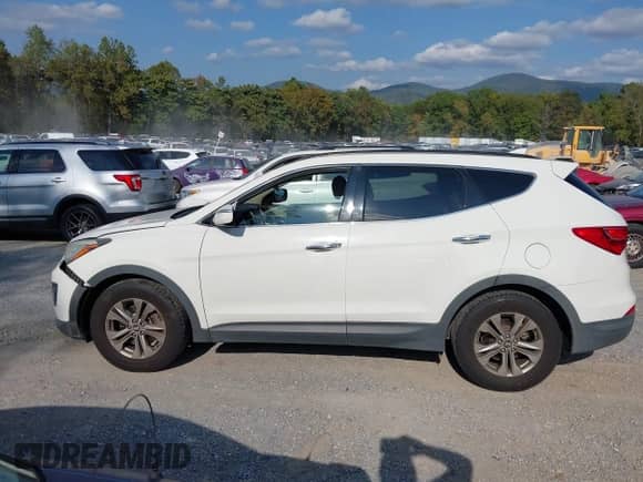 2014 Hyundai Santa Fe z VIN 5XYZUDLB1EG153651, wystawiony jako IAAI lot #43260707 z przebiegiem 180 180 mil mil oraz . Historia ofert i sprzedaży dostępna na DreamBid. Obrazek 15.