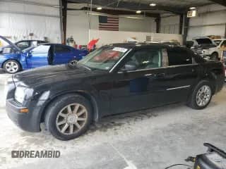 2006 Chrysler 300 with VIN 2C3KA43R56H470685, listed as a Copart auction lot 66457325 with 71,018 mi miles and Clean title. Bid and sale history available at DreamBid. Image 1.