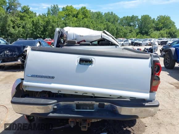 2007 Chevrolet Silverado 1500 LT3 z VIN 2GCEK13Z971149845, wystawiony jako IAAI lot #42625805 z przebiegiem 120 169 mil mil oraz . Historia ofert i sprzedaży dostępna na DreamBid. Obrazek 17.