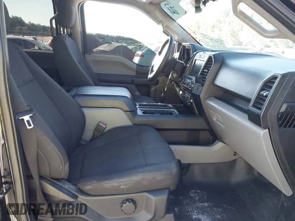 2018 Ford F-150 XLT z VIN 1FTEW1EP8JFC39133, wystawiony jako IAAI lot #43478321 z przebiegiem 132 367 mil mil oraz . Historia ofert i sprzedaży dostępna na DreamBid. Obrazek 5.