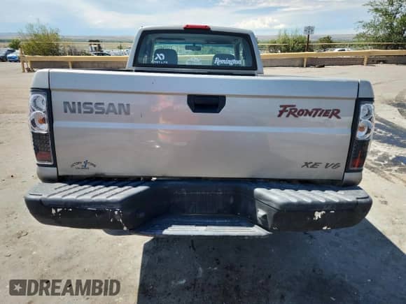 2000 Nissan Frontier XE с VIN 1N6ED26Y5YC419486, выставлен на аукционе Copart как лот 71229465 с пробегом 11 939 миль миль и Списание • Salvage title. История ставок и продаж доступна на DreamBid. Изображение 6.